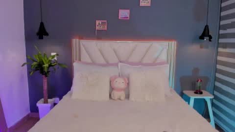 Naisha Ford online show from 04/29/26, 02:26