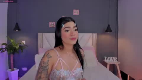 Snapshot of naishaford_1 chatting on 06/19/26, 05:12 Naisha Ford online show from 06/19/26, 05:12