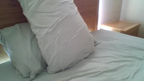 naitruc online show from 12/05/25, 01:58