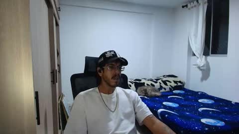 Snapshot of naitsihrc chatting on 11/26/25, 04:57 Nait online show from 11/26/25, 04:57