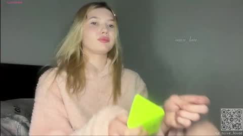 Mia  guest- Eva from DOUBLECUTIES online show from 02/20/26, 01:00