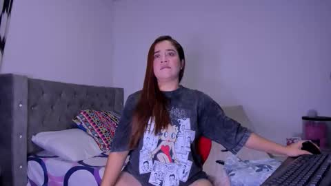 Natalia Flores online show from 01/31/26, 10:41