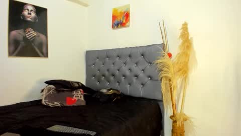 NAJAYLAINDEPENDENT MODEL online show from 03/18/26, 12:08