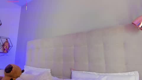 INSTAGRAM  m2221     online show from 02/10/26, 10:41