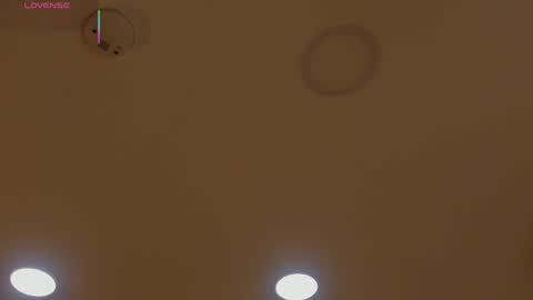 INSTAGRAM  m2221     online show from 04/17/26, 10:07