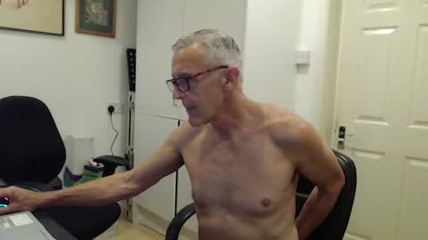 Snapshot of nakedcarpenteruk chatting on 06/03/26, 04:23 nakedcarpenteruk online show from 06/03/26, 04:23