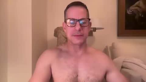 Snapshot of nakedsuperman1234 chatting on 02/20/25, 10:37 nakedsuperman1234 online show from 02/20/25, 10:37