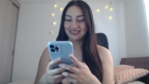 Snapshot of nala_foster chatting on 07/07/26, 04:11 Nala online show from 07/07/26, 04:11