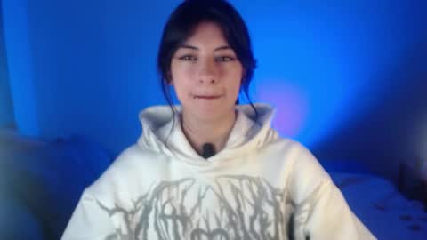 Snapshot of nala_saphir chatting on 11/21/25, 06:34 nala_saphir online show from 11/21/25, 06:34