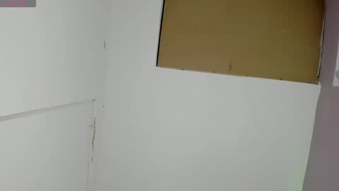 NALAROY online show from 04/25/26, 08:06