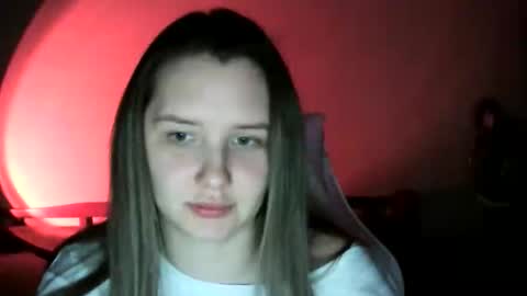 Snapshot of nalorine chatting on 04/03/26, 04:16 Lola online show from 04/03/26, 04:16