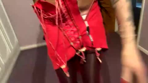 Snapshot of naltinikki chatting on 02/01/25, 11:32 naltinikki online show from 02/01/25, 11:32