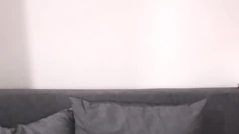 Lady online show from 12/19/25, 11:01