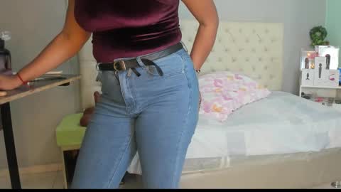 nami_sam online show from 11/02/25, 11:56