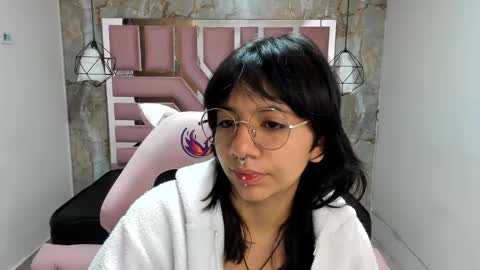 nami_usagi online show from 12/08/24, 10:52