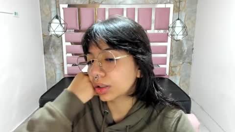 nami_usagi online show from 12/11/24, 11:08