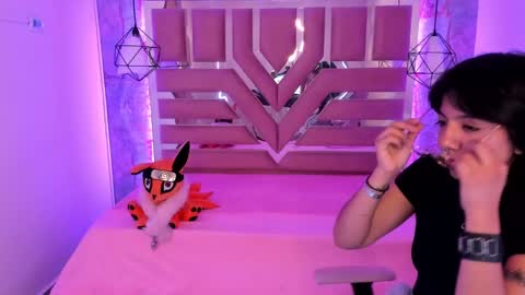 nami_usagi online show from 12/20/24, 11:43