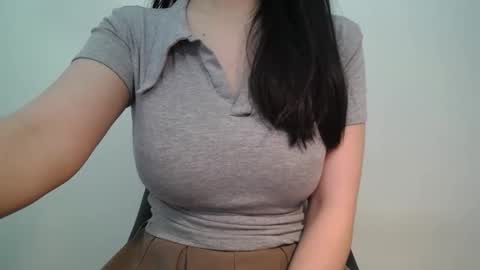 Snapshot of namimilk chatting on 12/15/25, 02:05 namimilk online show from 12/15/25, 02:05