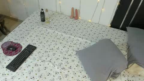 Namir  online show from 10/21/25, 10:05