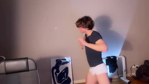 Snapshot of namiraaxel chatting on 12/13/24, 08:47 Georges online show from 12/13/24, 08:47