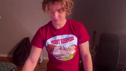 Snapshot of namiraaxel chatting on 12/23/24, 08:57 Georges online show from 12/23/24, 08:57