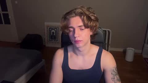 Snapshot of namiraaxel chatting on 01/16/25, 07:52 Georges online show from 01/16/25, 07:52