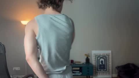 Snapshot of namiraaxel chatting on 02/08/25, 06:22 Georges online show from 02/08/25, 06:22