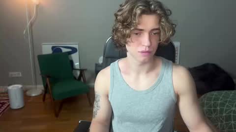 Snapshot of namiraaxel chatting on 02/11/25, 06:30 Georges online show from 02/11/25, 06:30