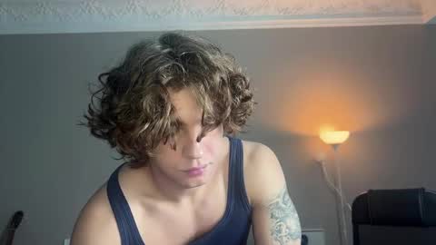 Snapshot of namiraaxel chatting on 02/12/25, 07:02 Georges online show from 02/12/25, 07:02