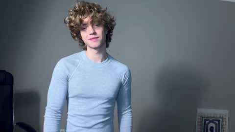 Snapshot of namiraaxel chatting on 10/10/25, 06:29 Georges online show from 10/10/25, 06:29