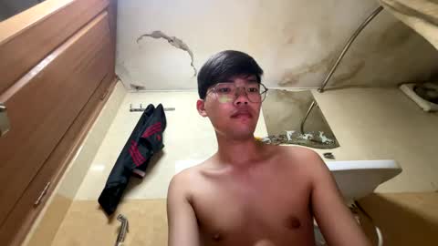 Snapshot of namni chatting on 12/30/24, 12:52 Namni online show from 12/30/24, 12:52