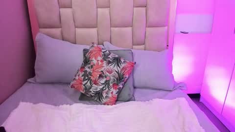 Nana online show from 12/18/25, 03:12