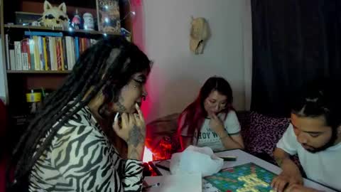 Snapshot of nana_cirkuss chatting on 10/08/25, 04:43 Val  online show from 10/08/25, 04:43