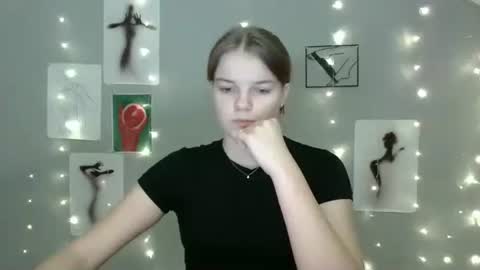 Nana online show from 09/28/25, 09:58