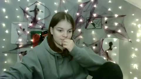 Nana online show from 10/03/25, 08:22