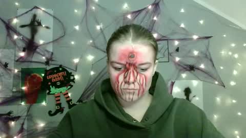 Nana online show from 10/28/25, 09:13