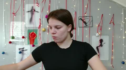 Nana online show from 11/14/25, 07:18