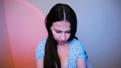 Snapshot of nanafey chatting on 12/14/24, 02:42 your candy online show from 12/14/24, 02:42