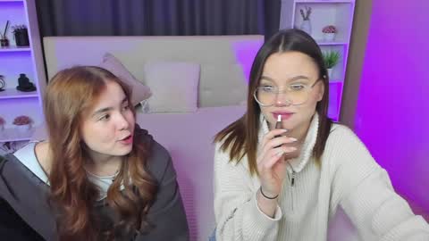 Snapshot of nanami_v02 chatting on 02/08/25, 08:42 Maeve online show from 02/08/25, 08:42