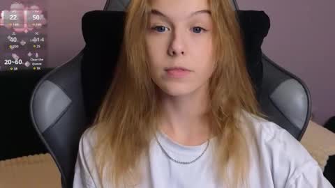 Snapshot of nanami_v02 chatting on 09/15/25, 02:17 Maeve online show from 09/15/25, 02:17