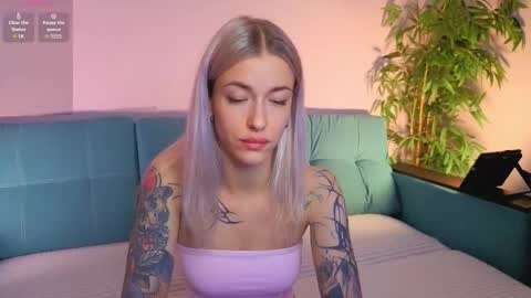 Snapshot of nanami_v02 chatting on 10/05/25, 09:07 Maeve online show from 10/05/25, 09:07