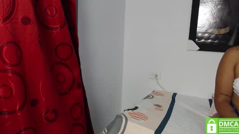 nanamii_04 online show from 09/09/25, 11:32