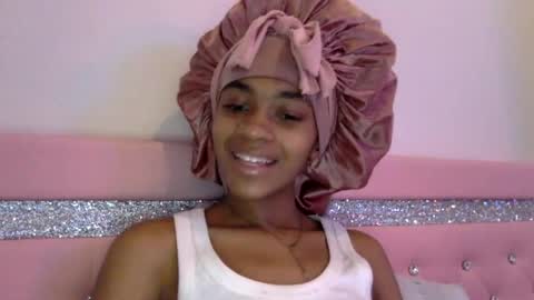 Snapshot of nanaonn chatting on 06/15/26, 12:24 nanaonn online show from 06/15/26, 12:24