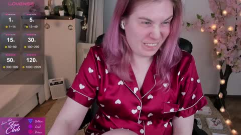 Nancy online show from 01/10/25, 02:13