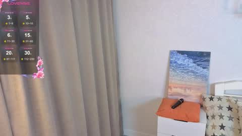 Hello im Lola online show from 11/27/25, 05:09