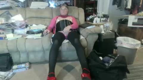 Snapshot of nancyboy_1 chatting on 02/19/26, 09:44 nancyboy_1 online show from 02/19/26, 09:44