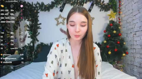 Snapshot of nancycaseys chatting on 01/17/25, 11:17 Luna online show from 01/17/25, 11:17