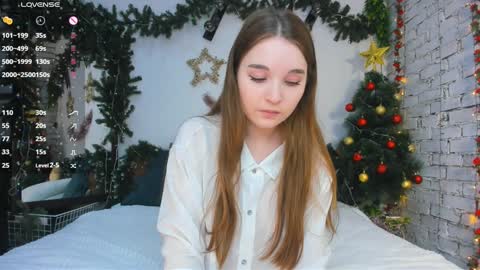 Snapshot of nancycaseys chatting on 01/30/25, 05:09 Luna online show from 01/30/25, 05:09