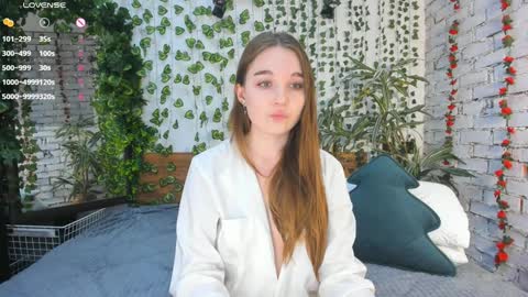 Snapshot of nancycaseys chatting on 02/08/25, 11:55 Luna online show from 02/08/25, 11:55