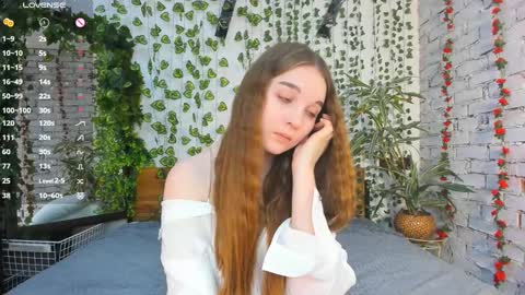 Snapshot of nancycaseys chatting on 02/10/25, 08:09 Luna online show from 02/10/25, 08:09